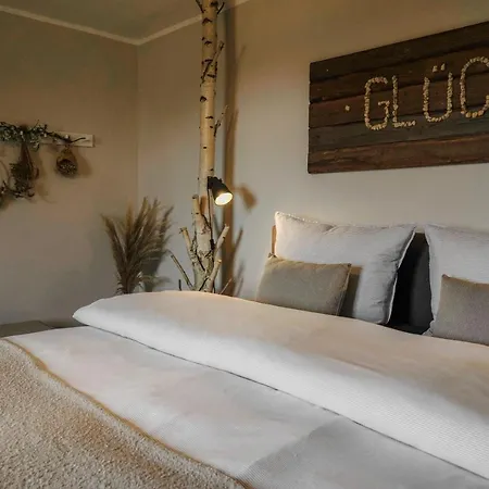 Urlaubsfreude Biedermann Haus Gluecksstein Sandstein *